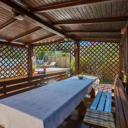 Сasa de vacaciones Biba Pula