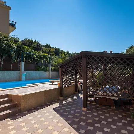 Villa Holiday