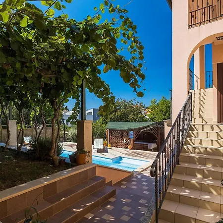 Villa Holiday