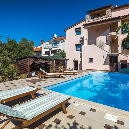 Villa Holiday *